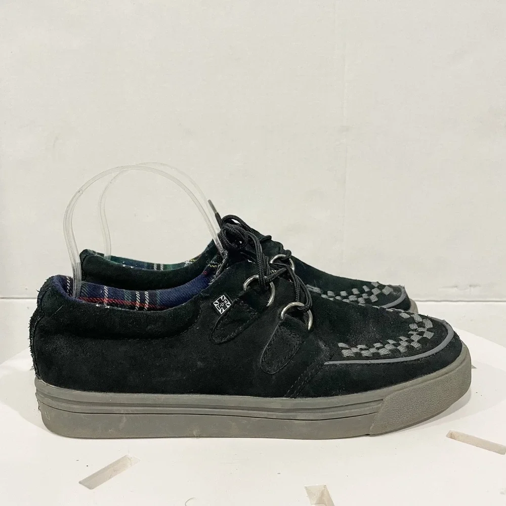 T.U.K. Black Suede Creeper Style Shoes Sz 6 Checkered Plaid Accents Skull Bottom
